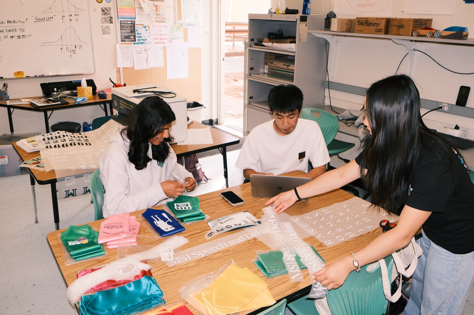 MSJ Makes — senior stole production