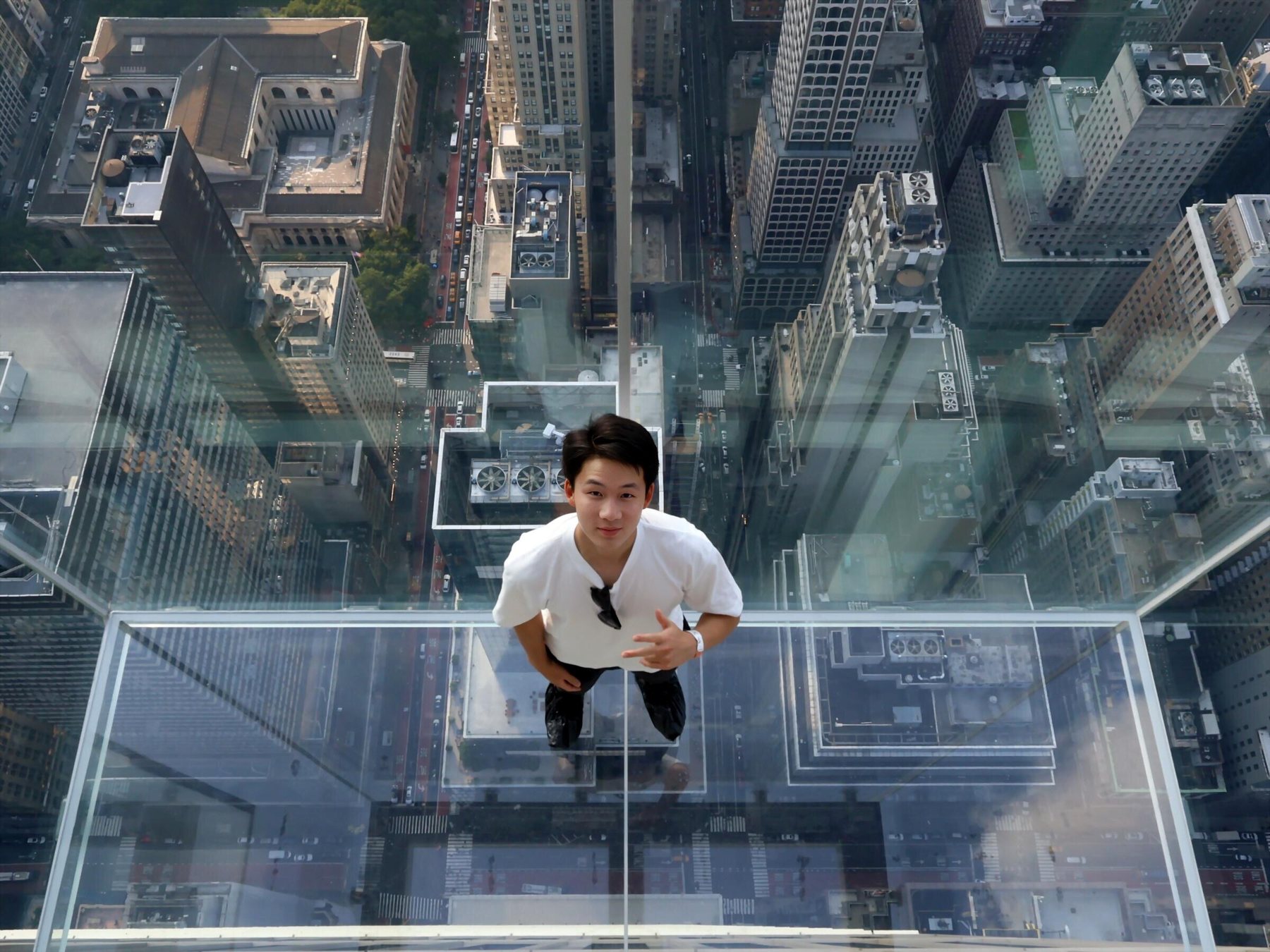 SUMMIT One Vanderbilt — the glass floor